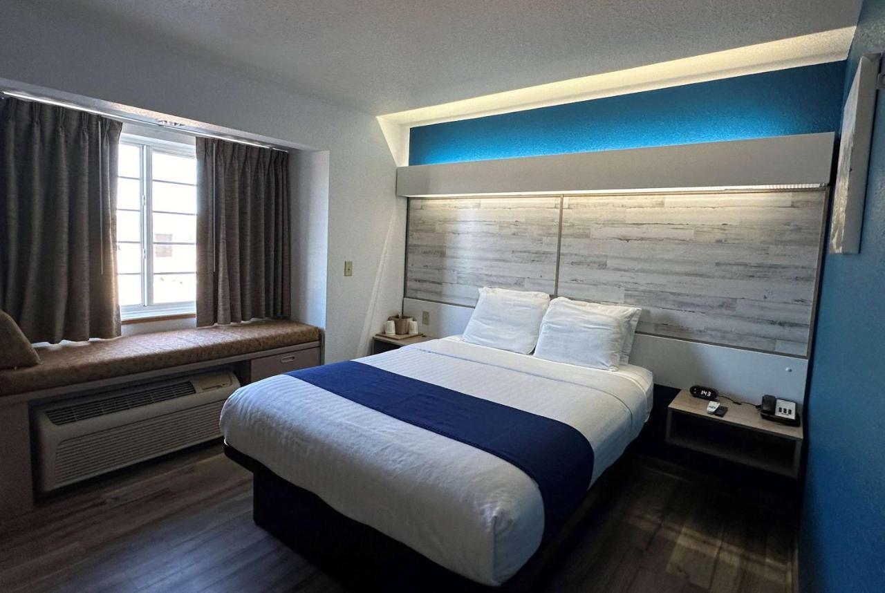 Microtel Inn & Suites Tomah Extérieur photo