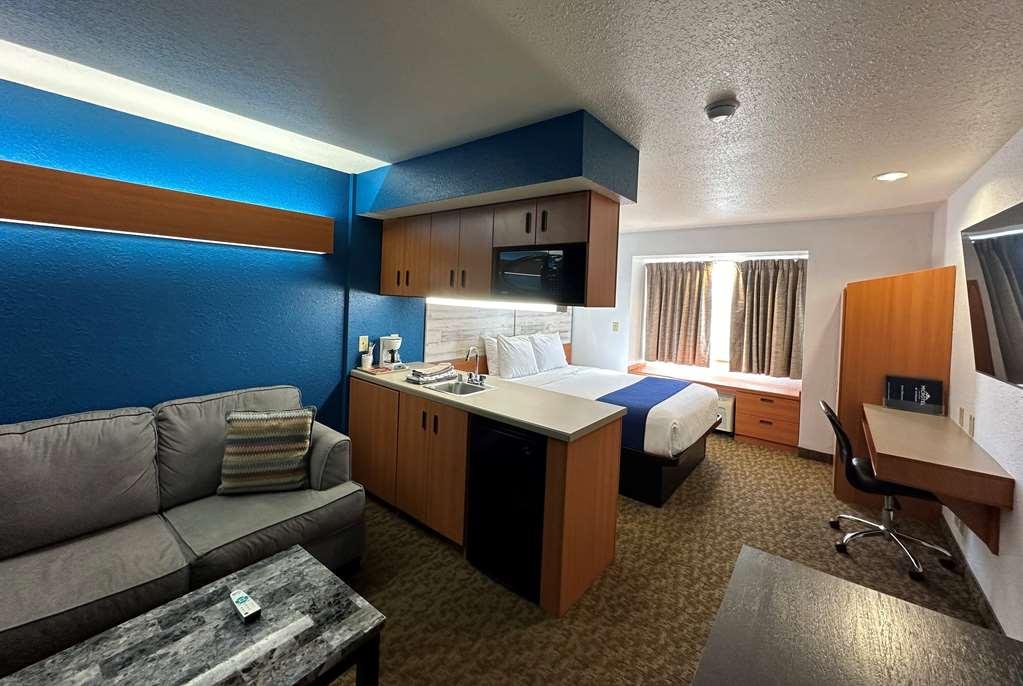 Microtel Inn & Suites Tomah Chambre photo