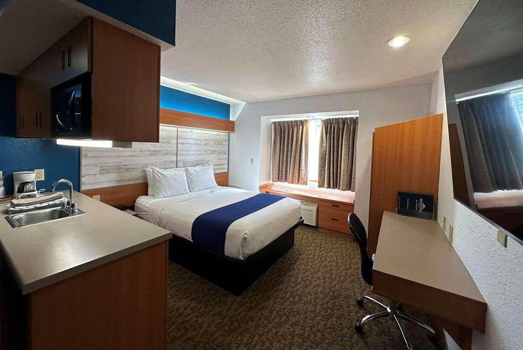 Microtel Inn & Suites Tomah Chambre photo