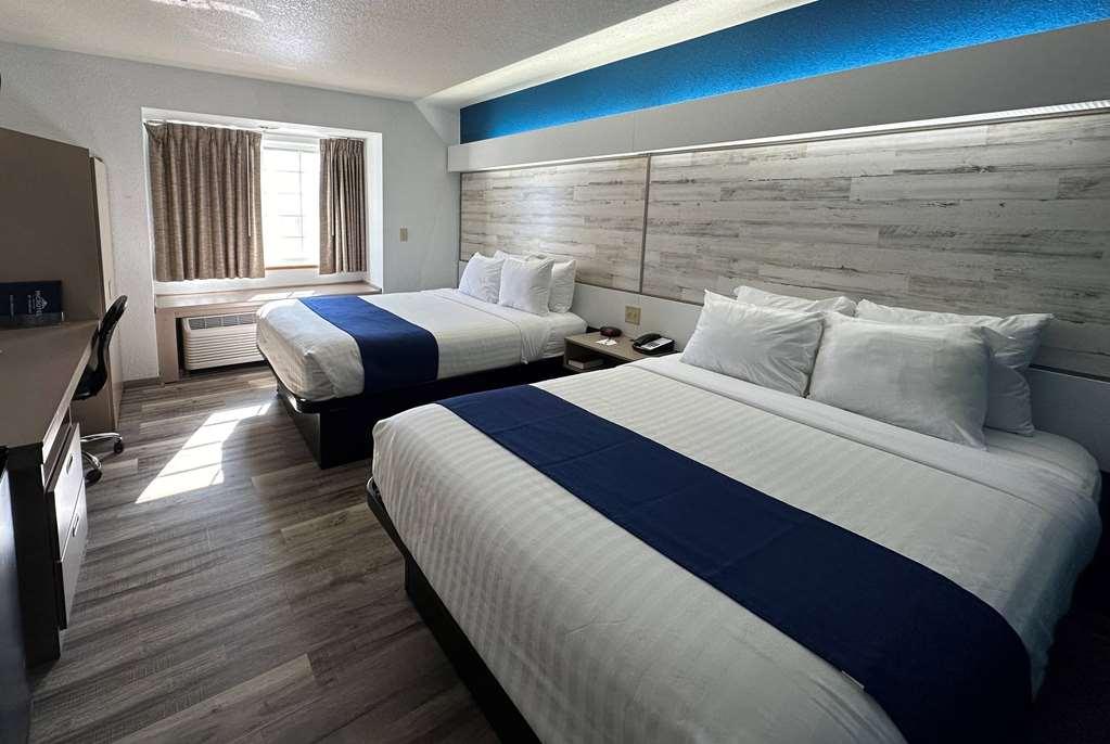Microtel Inn & Suites Tomah Chambre photo