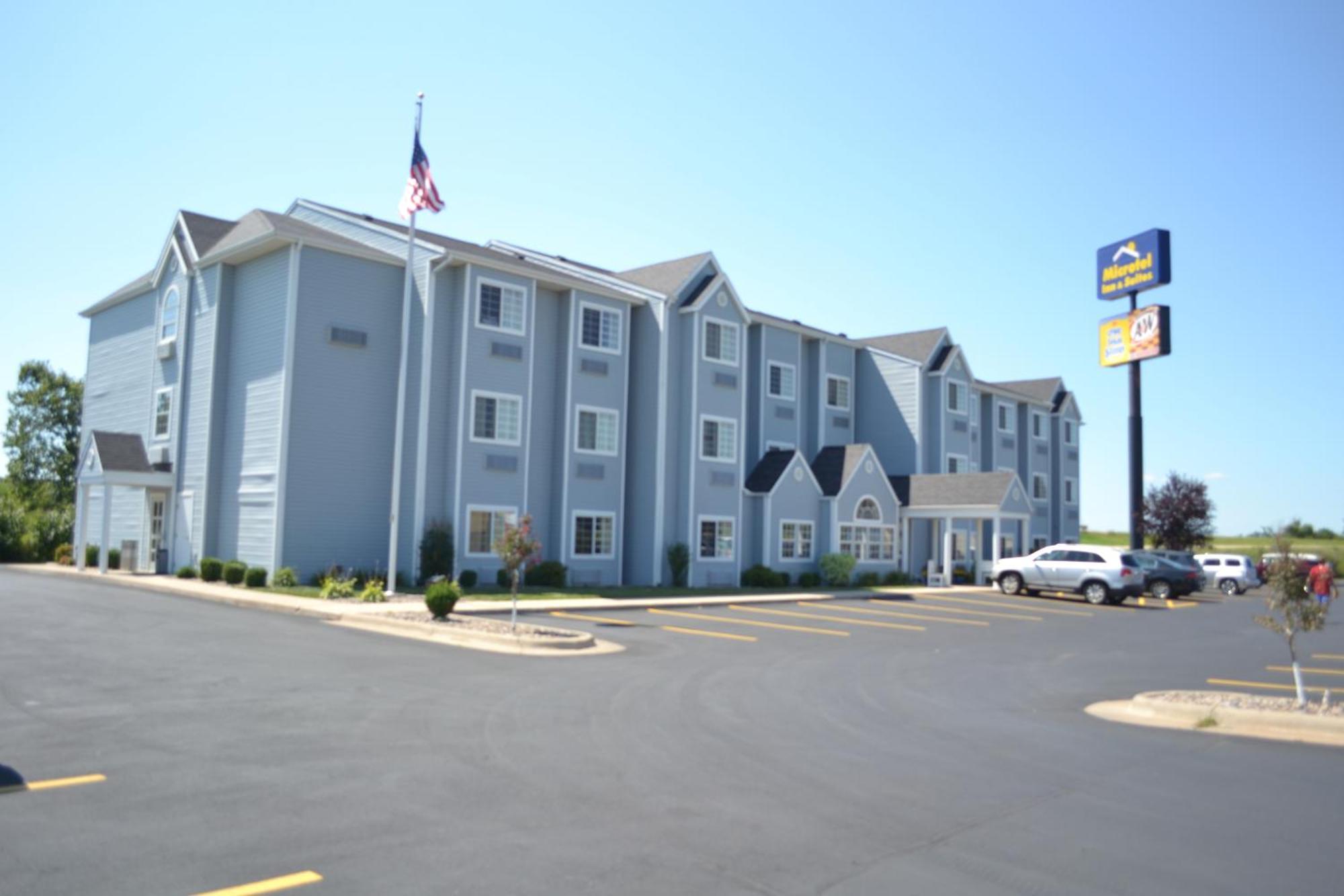 Microtel Inn & Suites Tomah Extérieur photo