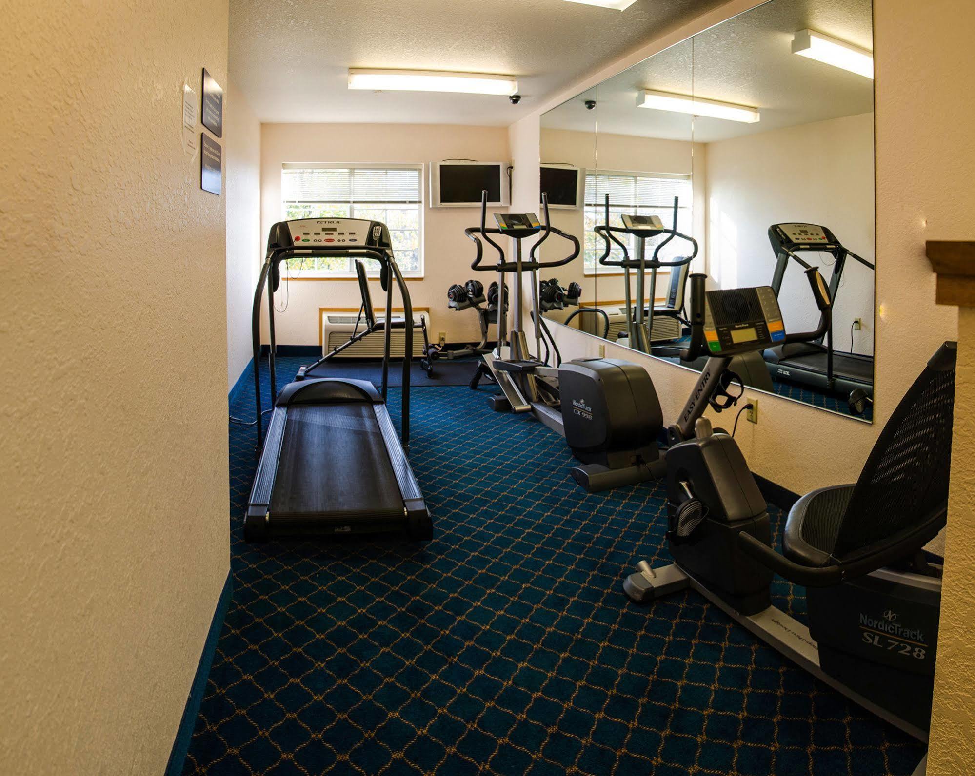 Microtel Inn & Suites Tomah Extérieur photo